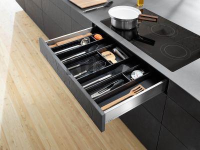 V�ce informac� o v�robku Kompletn� z�suvka LEGRABOX nerez "M" 550 mm 40 kg s tlumen�m