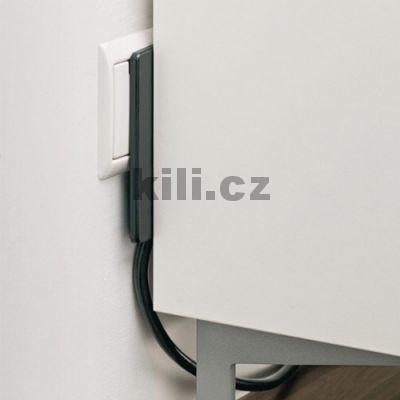 z�str�ka Schuko, extr�mn� ploch� b�l�